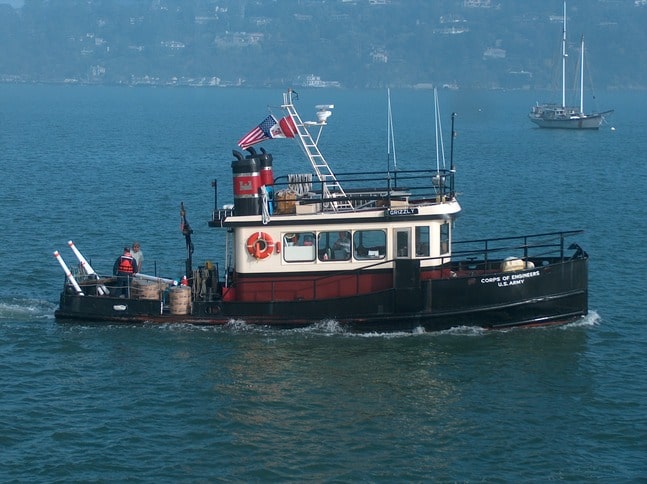 Bay Cleanup Tug Grizzly