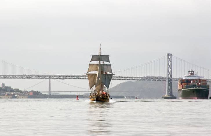 Hawaiian Chieftain and a Containership Share the Bay