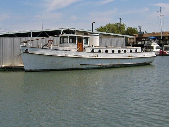 Old Motoryacht in the Delta