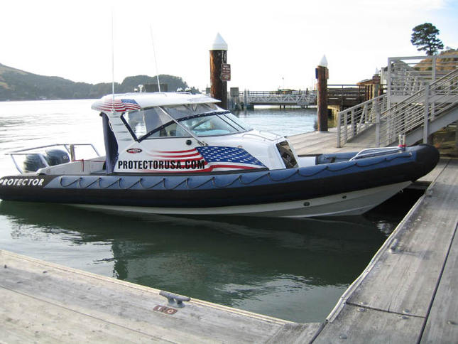Protector 28 Sport Utility Boat