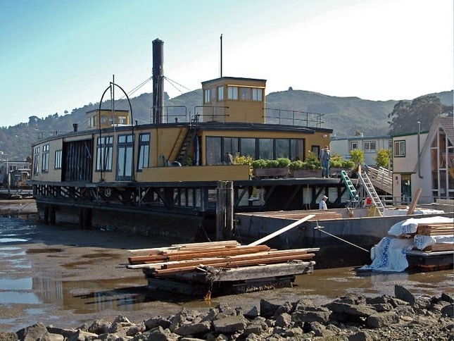 The Yellow Ferry Houseboat 2