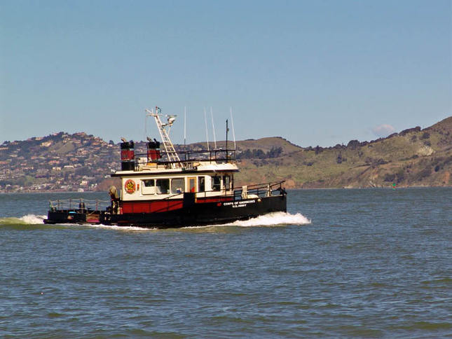 Tow boat on San Francisco Bay